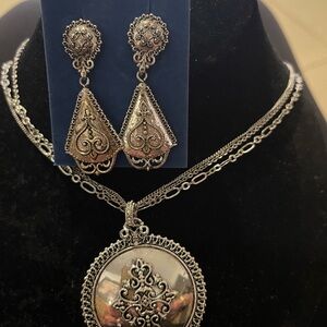 Avon Silver Necklace and Earring Set Paris By Night